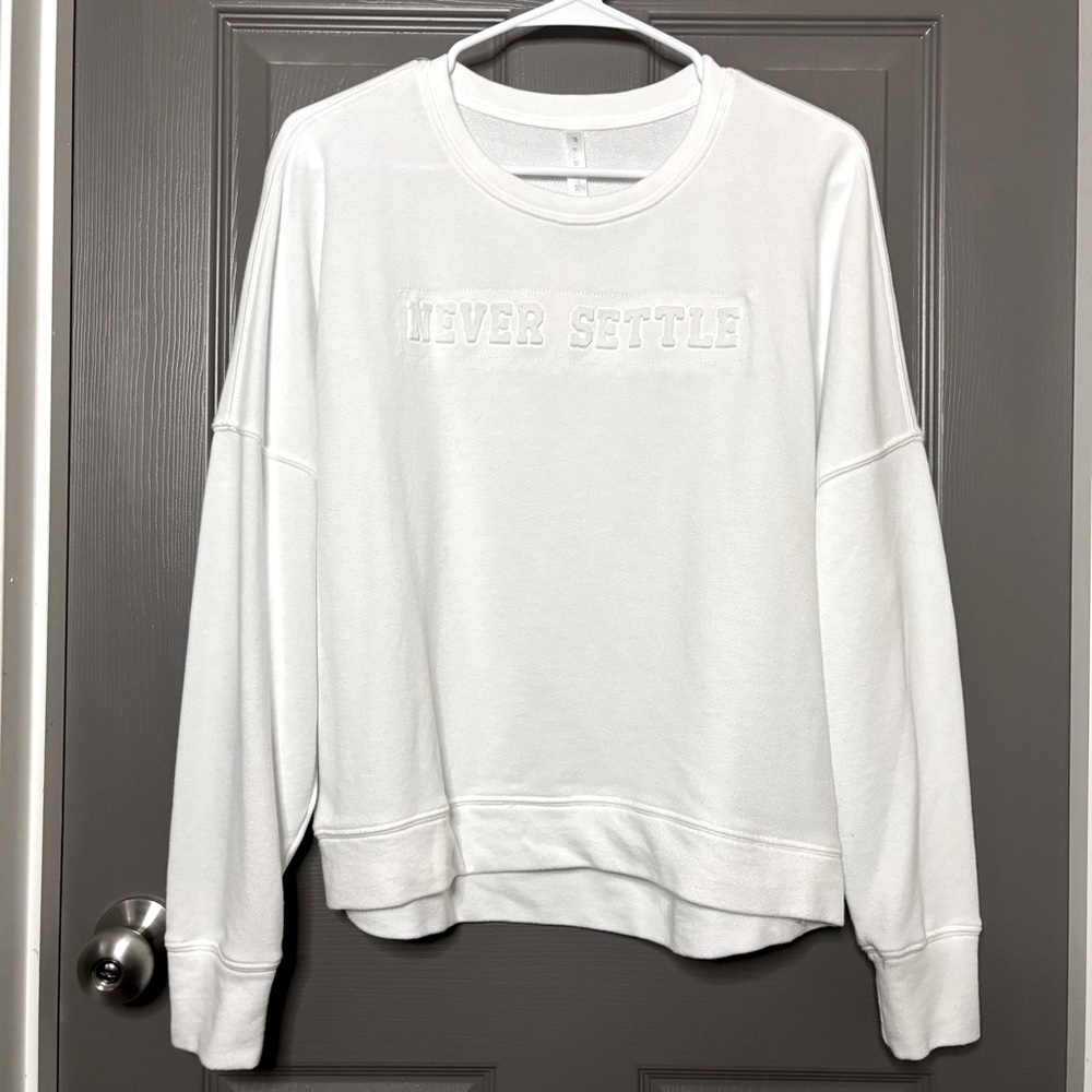 Fabletics Stacey “Never Settle” Pullover White French Terry Top/Sweatshirt L - Picture 3 of 9